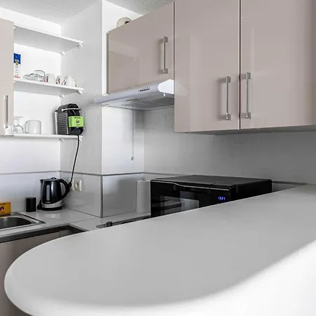 Bright One Bedroom With Parking And Terrace Apartamento Cannes